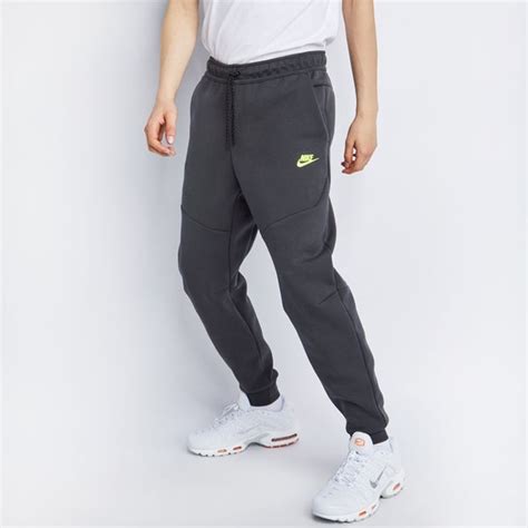 hoe verkleuren je nike tech broeken|NIKE TECH FLEECE BROEK VOOR HEREN .